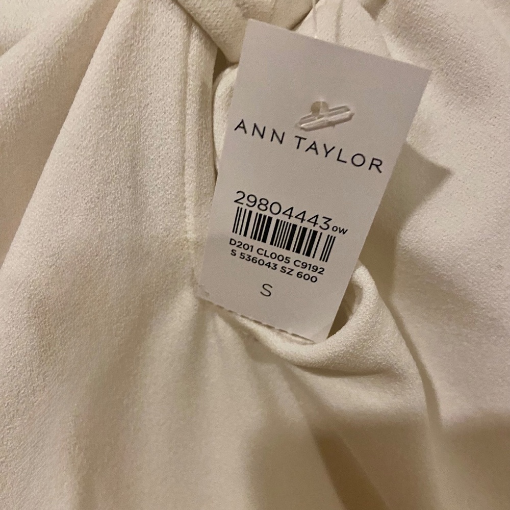 Ann Taylor Cream Twist-Neck Cap-Sleeve Blouse - Picture 2 of 4